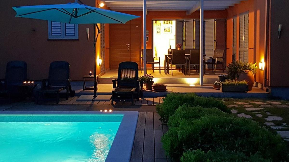 Villa Emili in Medulin - Haus für 4-5 Personen Exterior foto