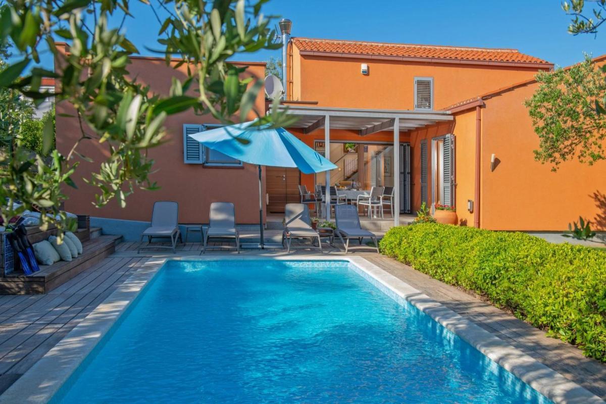 Villa Emili in Medulin - Haus für 4-5 Personen Exterior foto