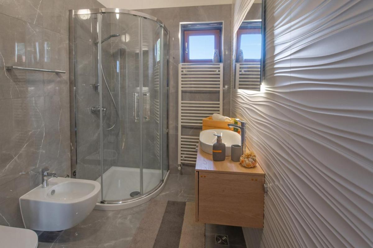Villa Emili in Medulin - Haus für 4-5 Personen Exterior foto