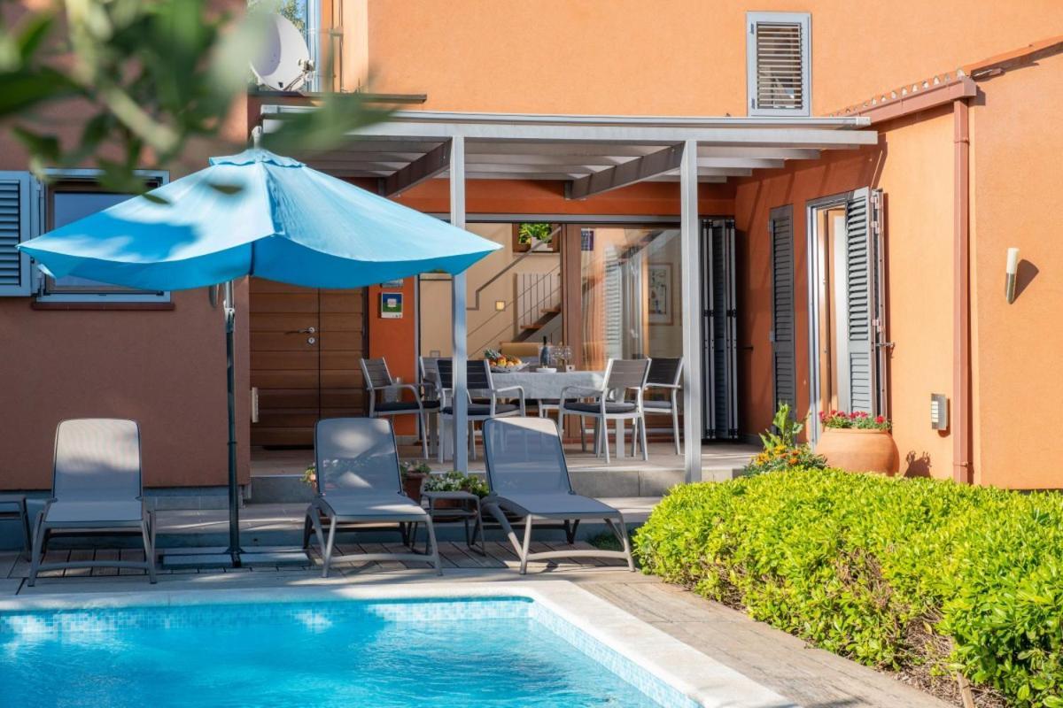 Villa Emili in Medulin - Haus für 4-5 Personen Exterior foto